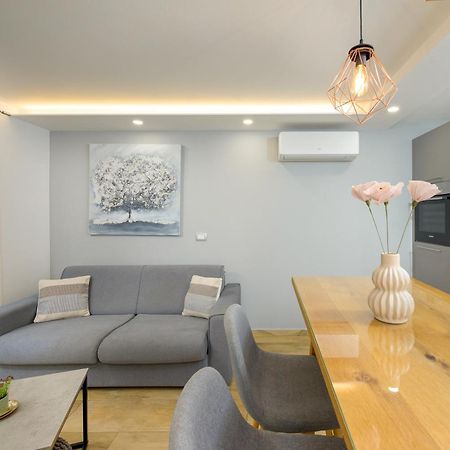 Lavanda Maslina - New Luxury Apartments Pula Extérieur photo
