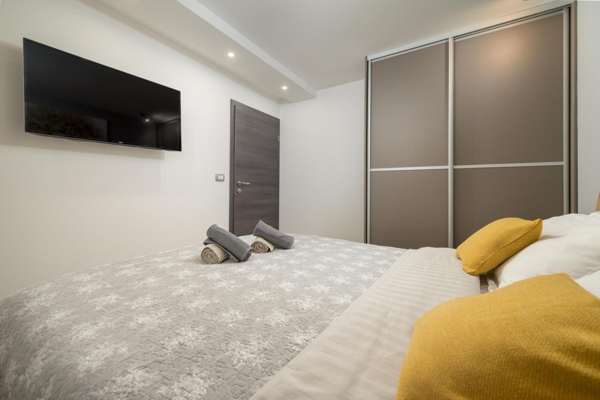 Lavanda Maslina - New Luxury Apartments Pula Extérieur photo