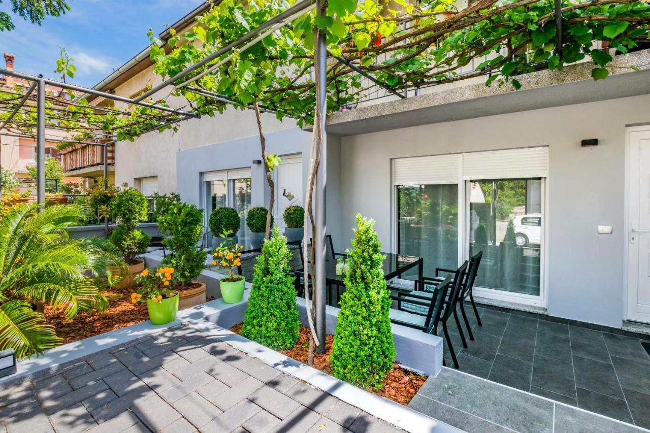 Lavanda Maslina - New Luxury Apartments Pula Extérieur photo